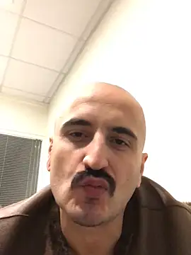 Snapshot of ilmaestoso chatting on 01.06.25 ilmaestoso online show from 01.06.25