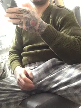 Snapshot of ilmaestoso chatting on 01.18.25 ilmaestoso online show from 01.18.25