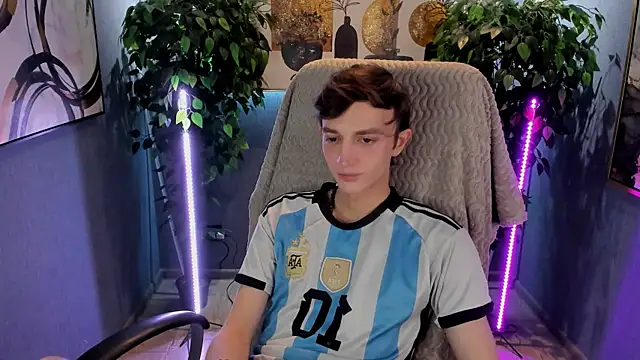 John Weasley online show from 12.03.25