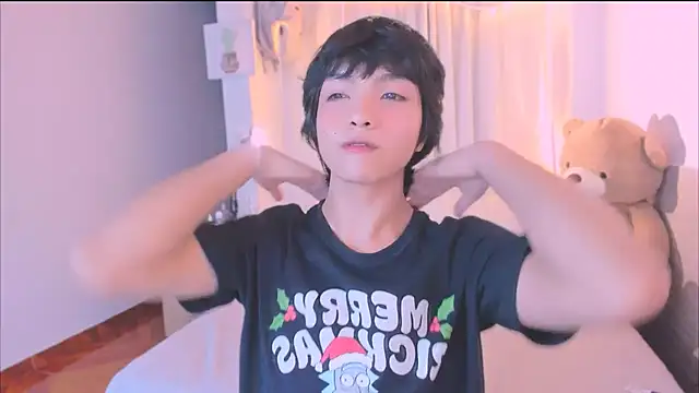 Snapshot of AllanYong18 chatting on 10.11.25 AllanYong18 online show from 10.11.25