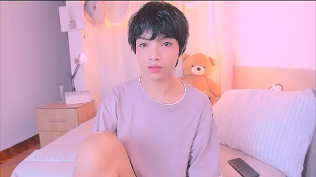 Snapshot of AllanYong18 chatting on 11.01.25 AllanYong18 online show from 11.01.25