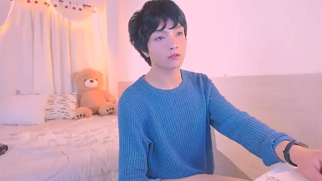 Snapshot of AllanYong18 chatting on 11.06.25 AllanYong18 online show from 11.06.25