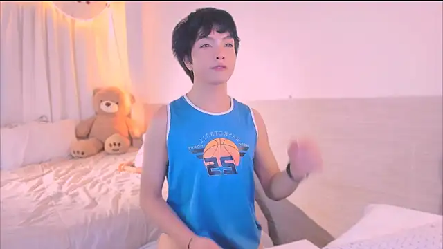 Snapshot of AllanYong18 chatting on 11.09.25 AllanYong18 online show from 11.09.25