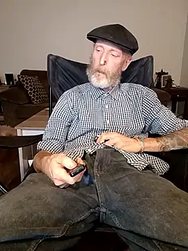 Snapshot of filthymind619 chatting on 11.01.25 filthymind619 online show from 11.01.25