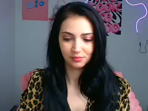 Snapshot of Amalia_amor chatting on 10.13.25 Amalia amor online show from 10.13.25