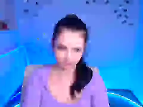 Snapshot of Amalia_amor chatting on 10.22.25 Amalia amor online show from 10.22.25