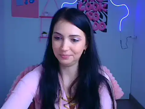 Snapshot of Amalia_amor chatting on 10.30.25 Amalia amor online show from 10.30.25