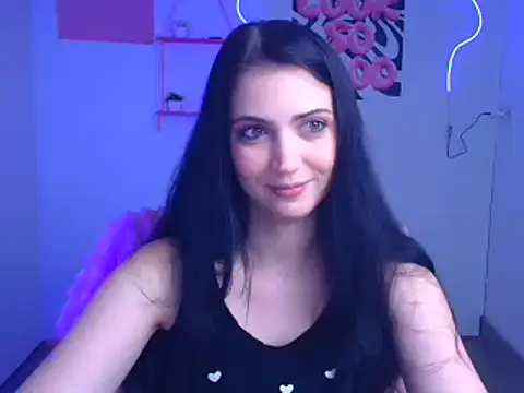 Snapshot of Amalia_amor chatting on 11.06.25 Amalia amor online show from 11.06.25