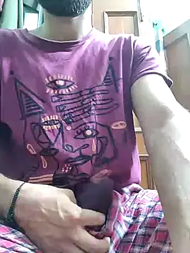 Snapshot of TOPMOON001 chatting on 10.13.25 TOPMOON001 online show from 10.13.25