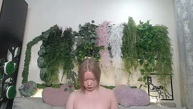 Snapshot of scyrim2 chatting on 02.19.25 scyrim2 online show from 02.19.25