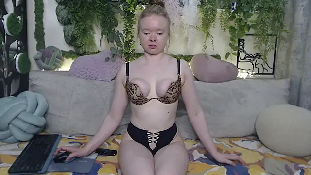 Snapshot of scyrim2 chatting on 02.20.25 scyrim2 online show from 02.20.25