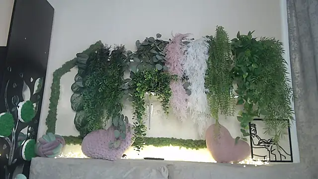 Snapshot of scyrim2 chatting on 03.05.25 scyrim2 online show from 03.05.25