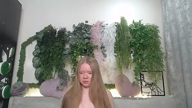 Snapshot of scyrim2 chatting on 03.06.25 scyrim2 online show from 03.06.25