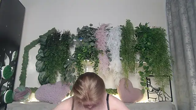 Snapshot of scyrim2 chatting on 03.19.25 scyrim2 online show from 03.19.25