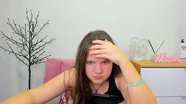 AdeleCruz online show from 02.10.25