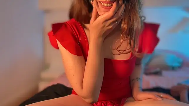 Snapshot of charlyroseblossom chatting on 04.29.26 charlyroseblossom online show from 04.29.26