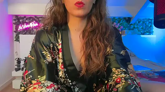 Snapshot of charlyroseblossom chatting on 05.30.26 charlyroseblossom online show from 05.30.26