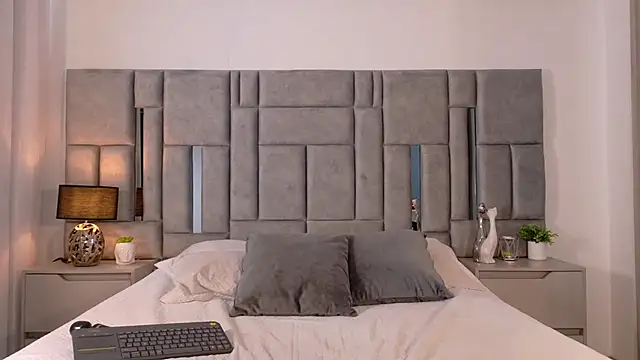 Karla Hudsson online show from 02.16.26