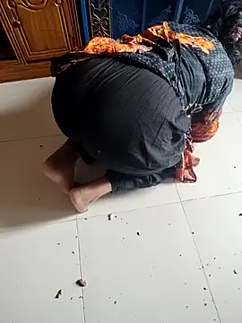 Horny Desi Girl online show from 09.11.25