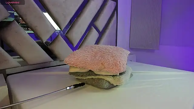 kathy bakerr online show from 04.16.26