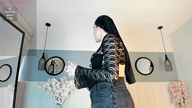 chelsea bolton  online show from 03.14.26