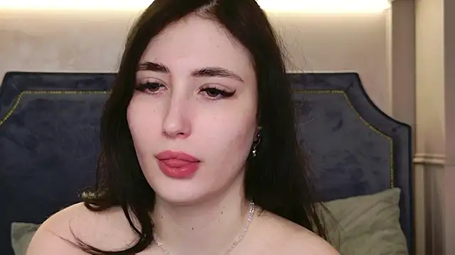 EmmaLawrens online show from 03.06.26