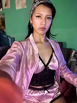 Cleo Hott online show from 11.05.25