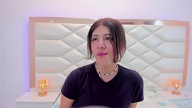 MiaQueen021 online show from 01.17.25