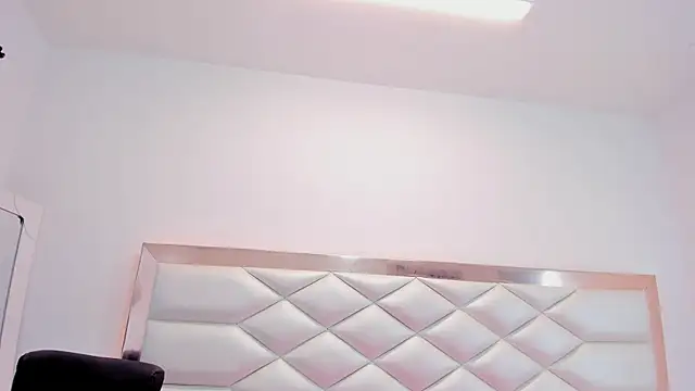 MiaQueen021 online show from 03.22.25