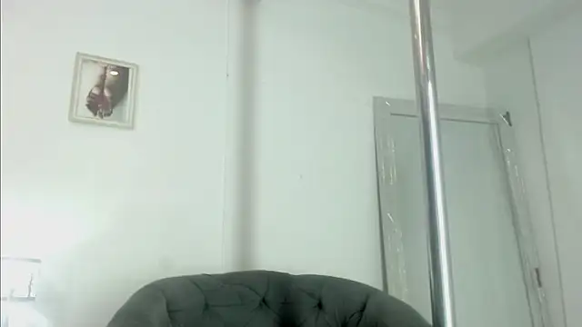 Kim Lennon online show from 02.05.25