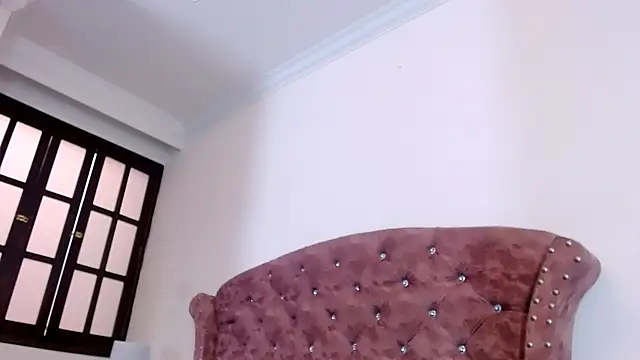 Kim Lennon online show from 02.24.25