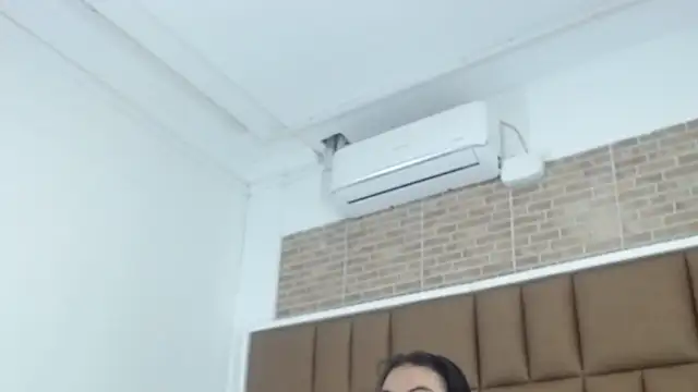 Kim Lennon online show from 03.15.25