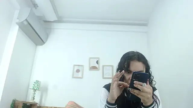 Kim Lennon online show from 03.20.25