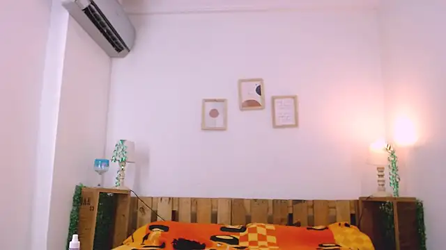 Kim Lennon online show from 03.21.25