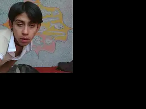 Snapshot of boysLittle chatting on 01.22.25 boysLittle online show from 01.22.25