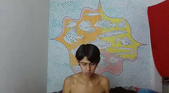 Snapshot of boysLittle chatting on 02.01.25 boysLittle online show from 02.01.25