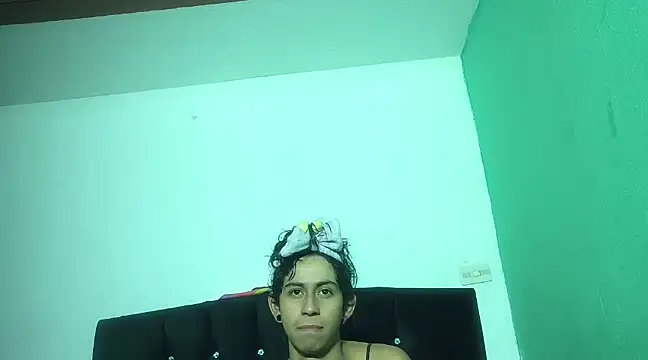 Snapshot of boysLittle chatting on 03.17.25 boysLittle online show from 03.17.25