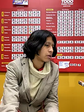 Snapshot of boysLittle chatting on 09.23.25 boysLittle online show from 09.23.25