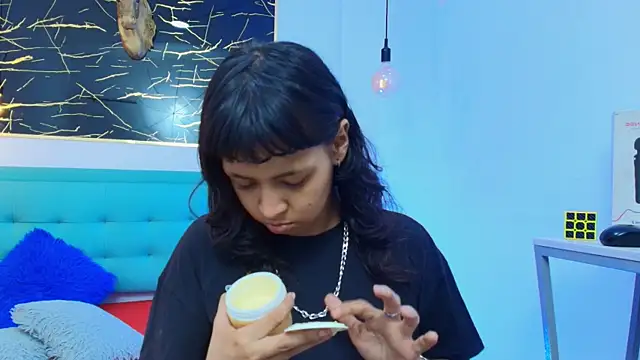 Snapshot of gabriela_cortez chatting on 10.02.25 gabriela cortez online show from 10.02.25