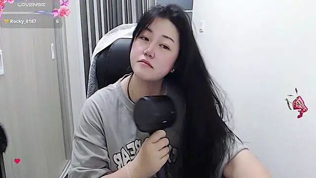 minnie9009 online show from 03.18.25