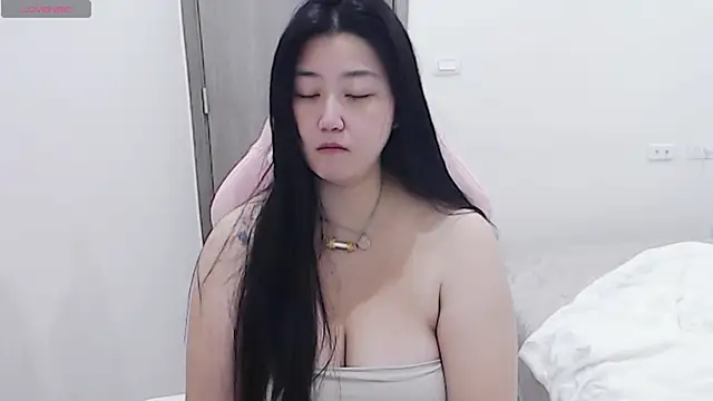 minnie9009 online show from 11.18.25