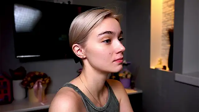 ileanacampbe online show from 01.16.25