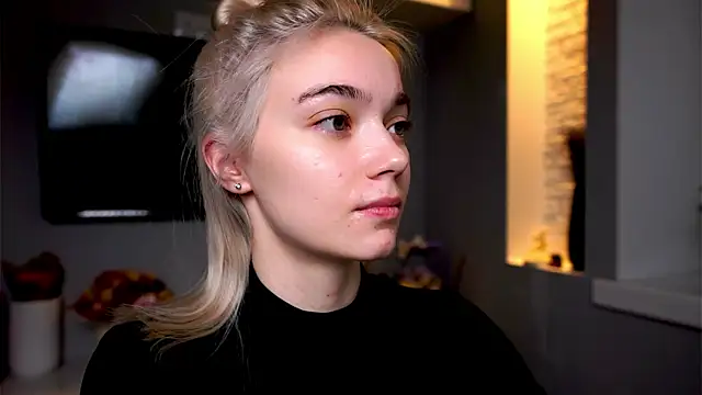 ileanacampbe online show from 01.21.25