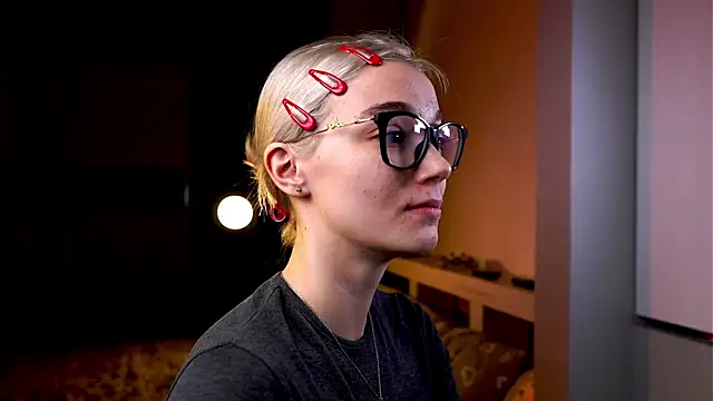 ileanacampbe online show from 01.25.25