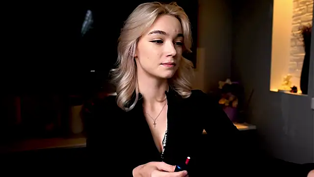 ileanacampbe online show from 01.28.25