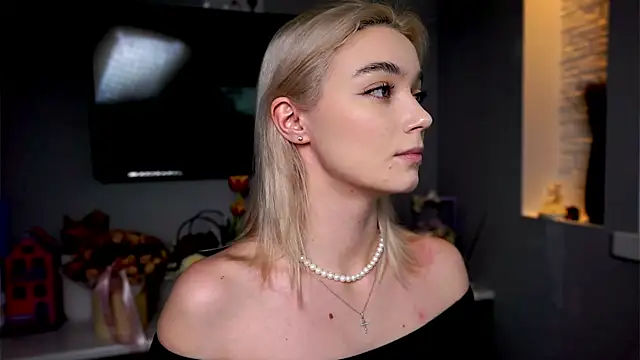 ileanacampbe online show from 02.01.25