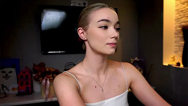 ileanacampbe online show from 02.03.25