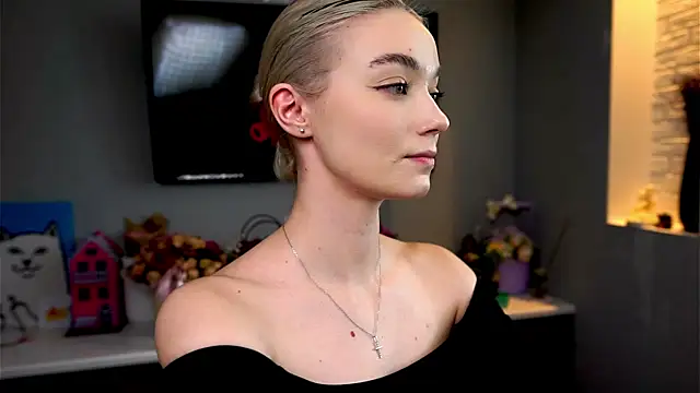 ileanacampbe online show from 02.03.25