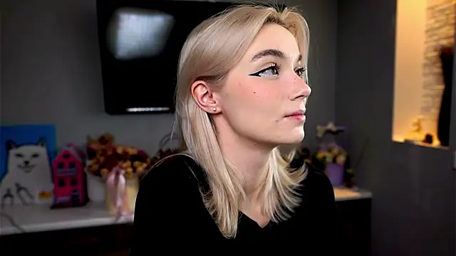 ileanacampbe online show from 02.05.25