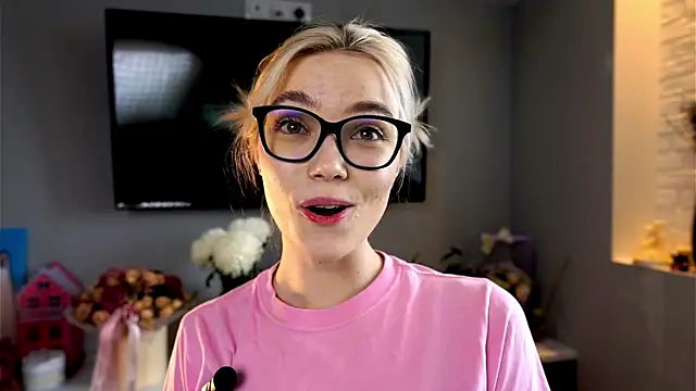 ileanacampbe online show from 03.04.25